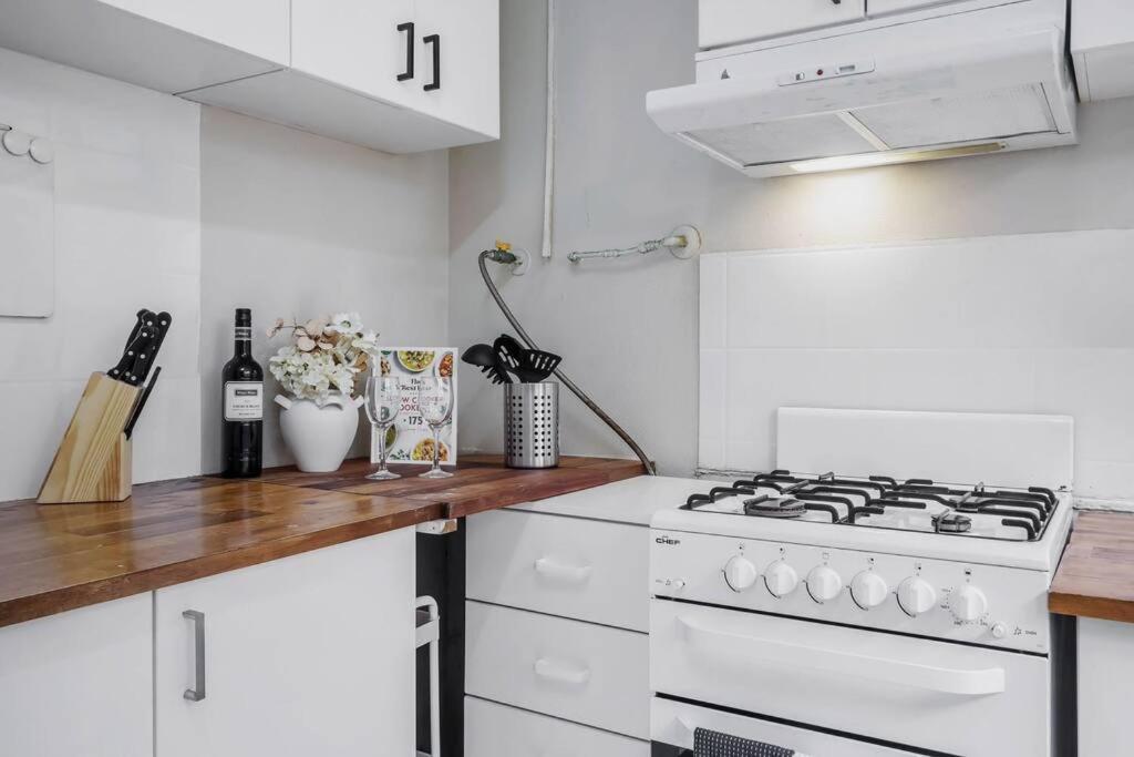 Bexley Near Train Shopping Airport With Pool 11Ppl Ground Floor * Sydney